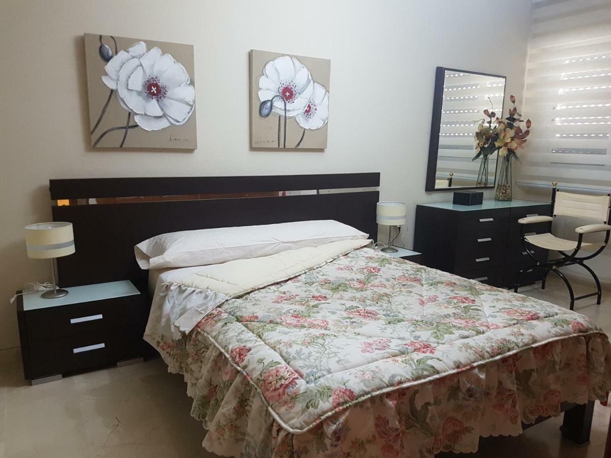 Apartamento Eduardo Dato Siviglia Esterno foto